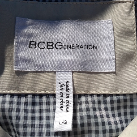 BCBGeneration Beige Double Breasted Jacket, Size Large, Fluttery Cuffs - Picture 2 of 15